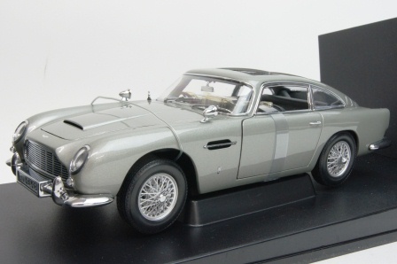 1/18オートアート70021 アストンマーチン DB5 ボンドカー 007ゴールド