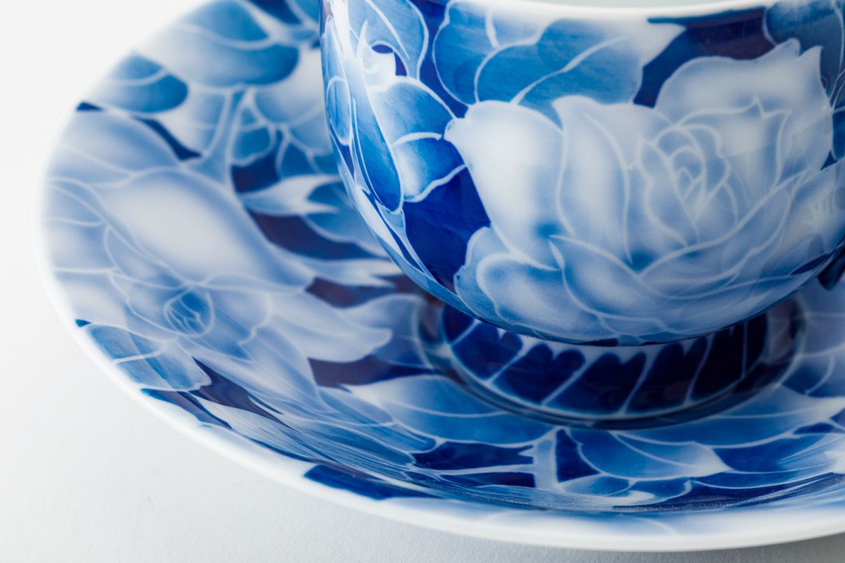 古代バラ コーヒー碗皿 | 有田焼 深川製磁｜公式オンラインストア