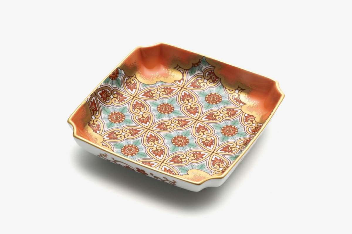 古伊万里牡丹金ミル瑠璃色 飾皿 | 有田焼 深川製磁｜公式オンラインストア