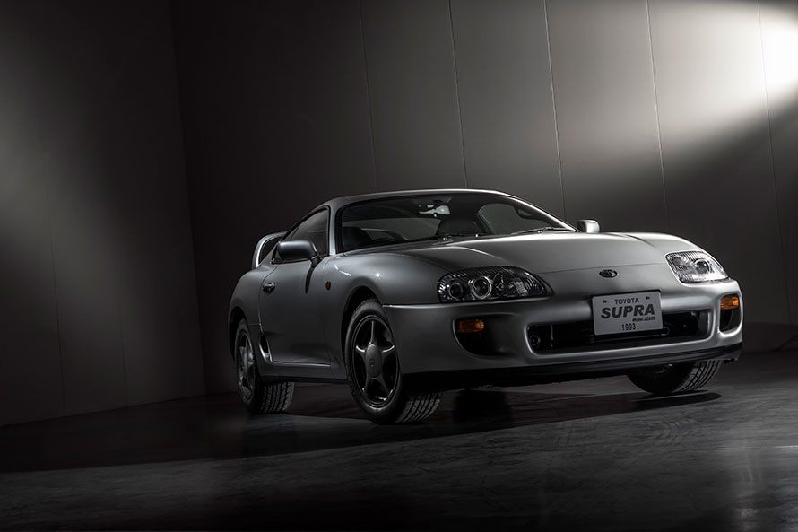 スープラ（JZA80）（1993年式） ～現存車を撮影して、当時のカタログを