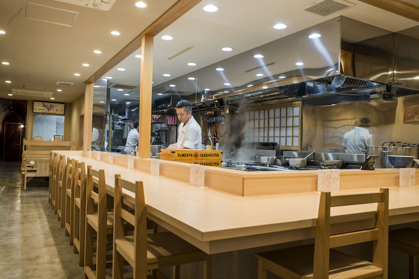 神奈川最西端の研ぎ澄まされた職人技で麺まで香り立つラーメン「飯田