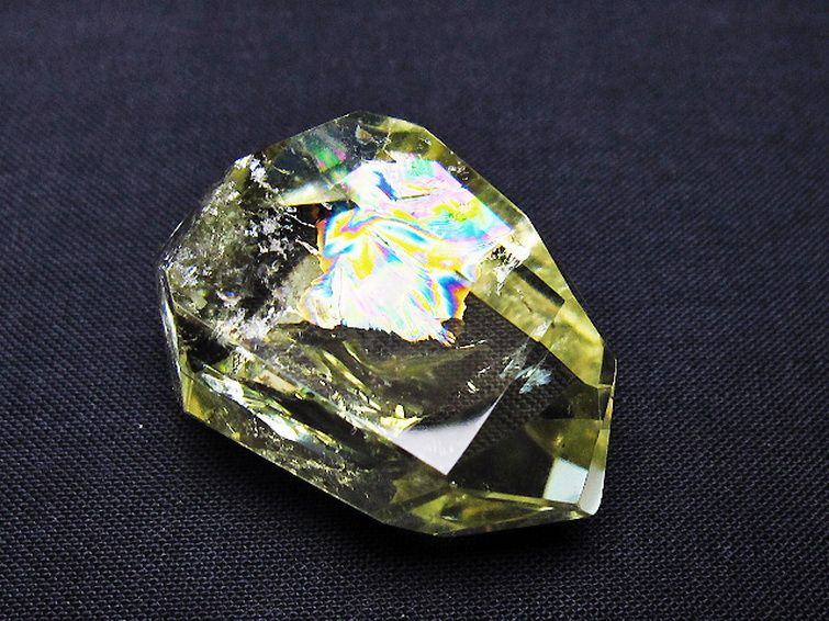 パワーストーン 天然石 虹入り黄水晶(シトリン)原石[T436-2994]