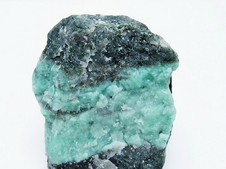 パワーストーン 天然石 エメラルド原石[T672-1424]