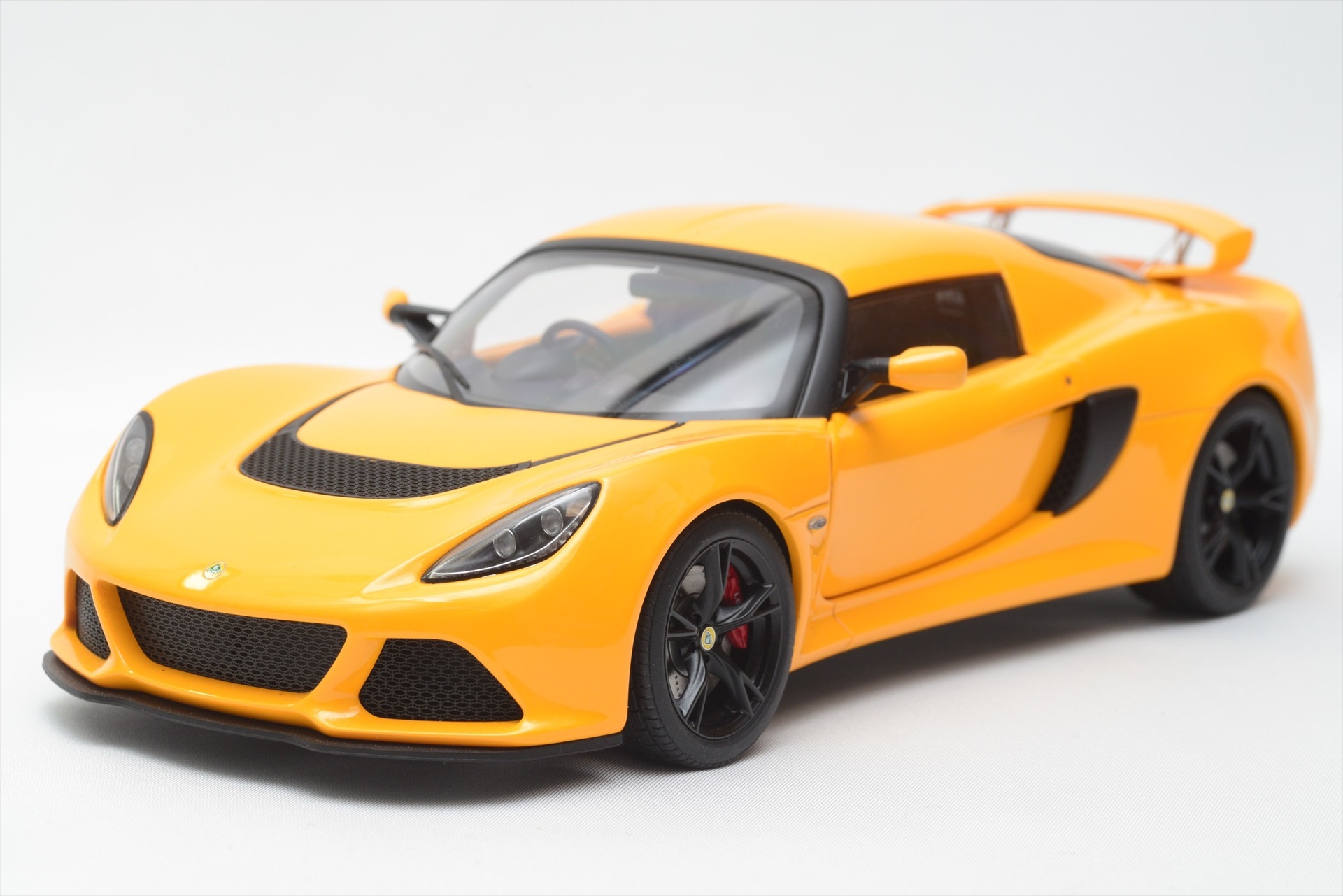 AUTOart 1/18 ロータスエキシージ シリーズ3: 銀の備忘録