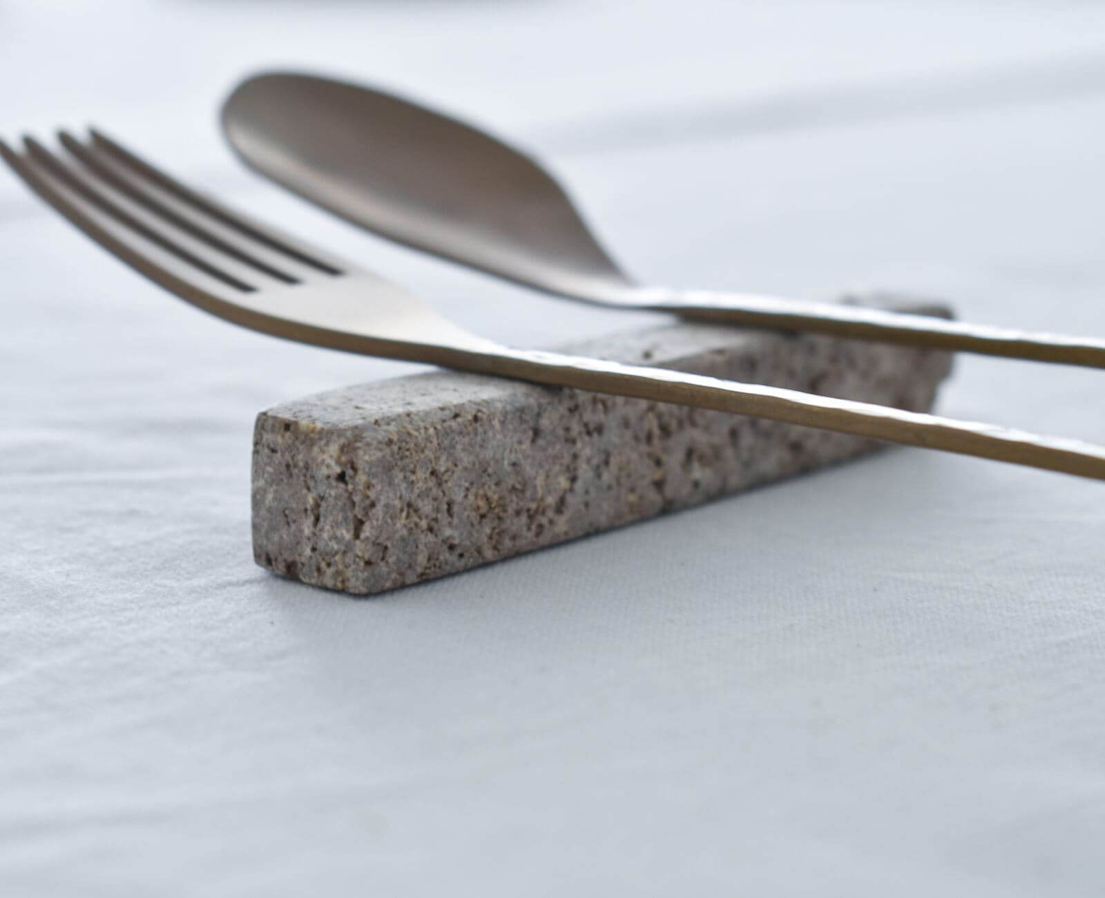 TRAVERTINE CUTLERY HOLDER｜CATAWARA（カタワラ）