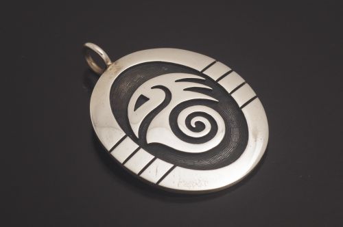 ホピペンダント ウィーバー・セリナ作 《ウォーターバード》 ｜ POWWOW