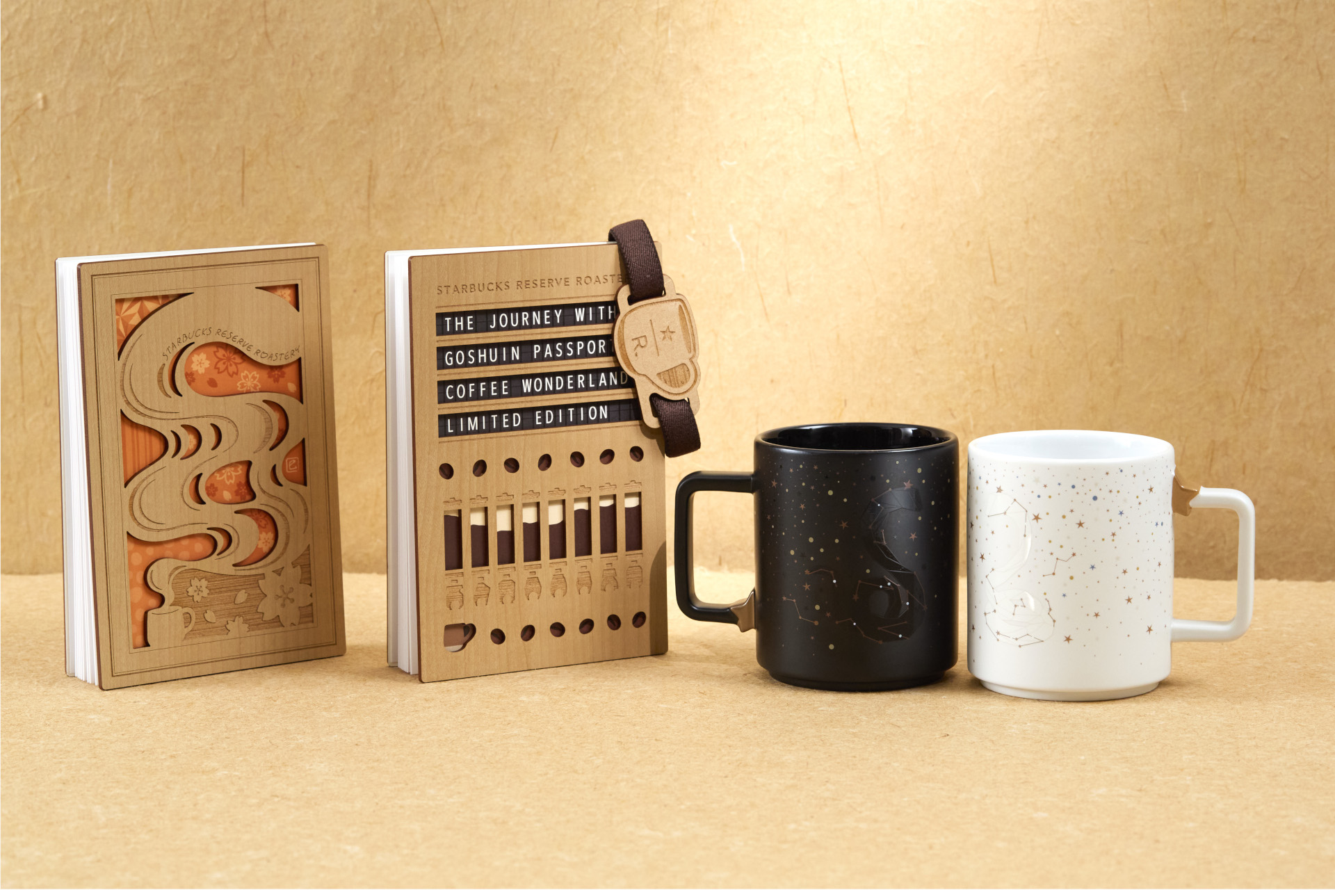 スターバックス リザーブ ロースタリー 東京、2025年の干支「巳」の