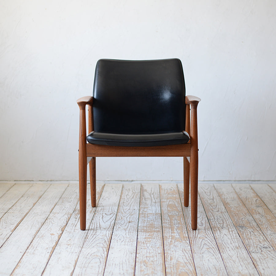 Grete Jalk (グレーテ・ヤルク) | 北欧家具 インテリア通販サイト