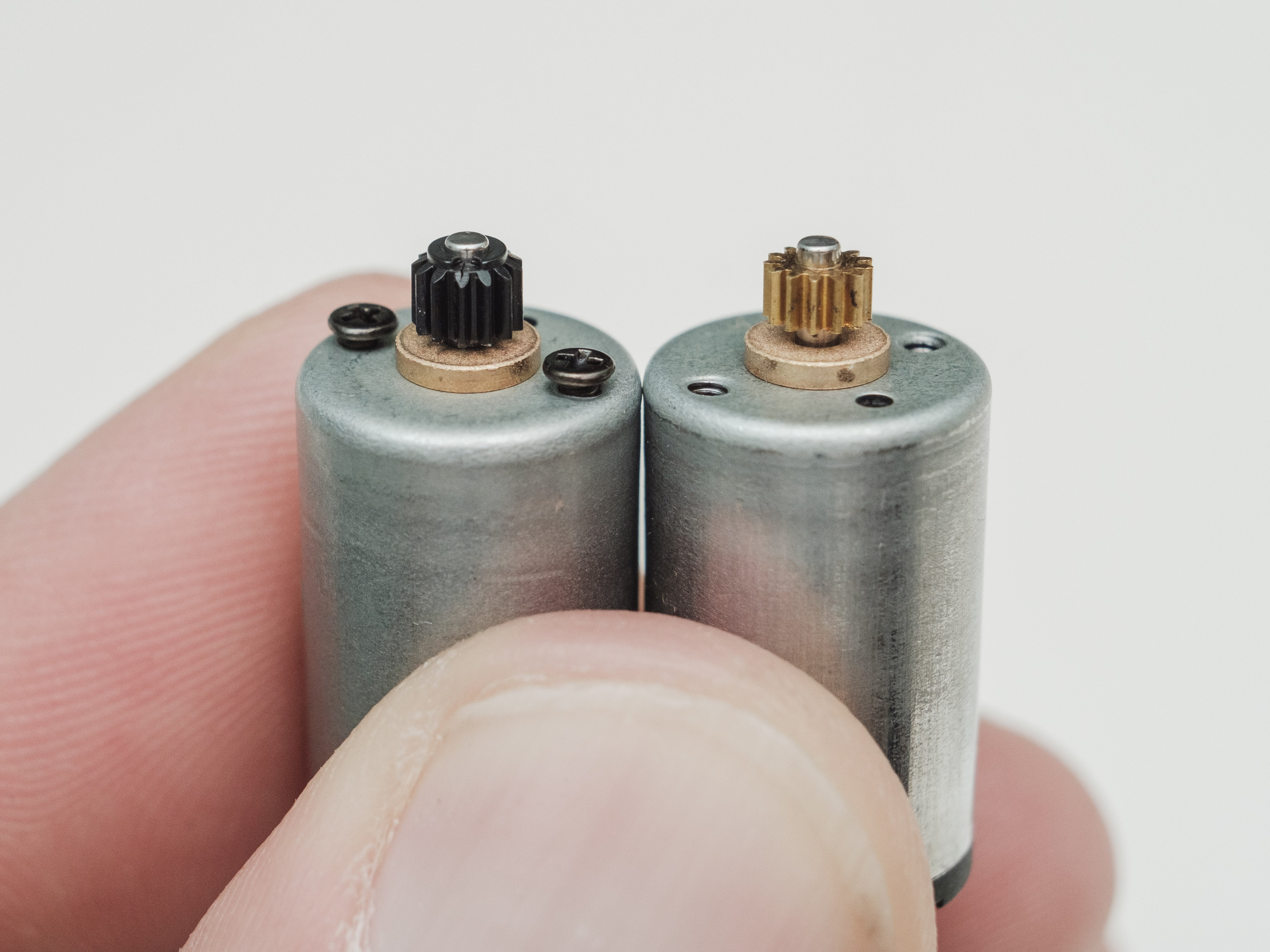 Pentax ZX-5n Mirror Motor Gear Replacement - iFixit Repair Guide