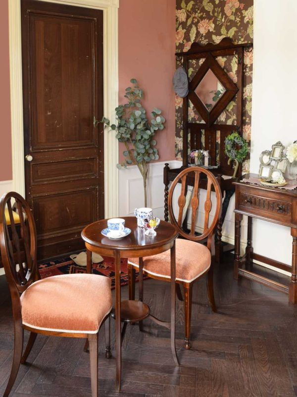 英国アンティークの収納付きの椅子、マホガニー材のミュージック