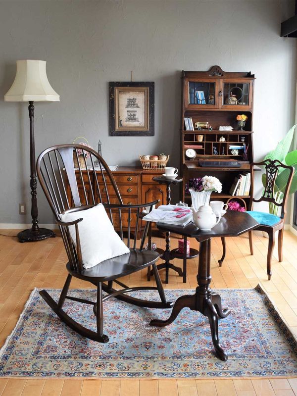 イギリスから届いたアーコールの名作椅子、 チェアメイカーズ