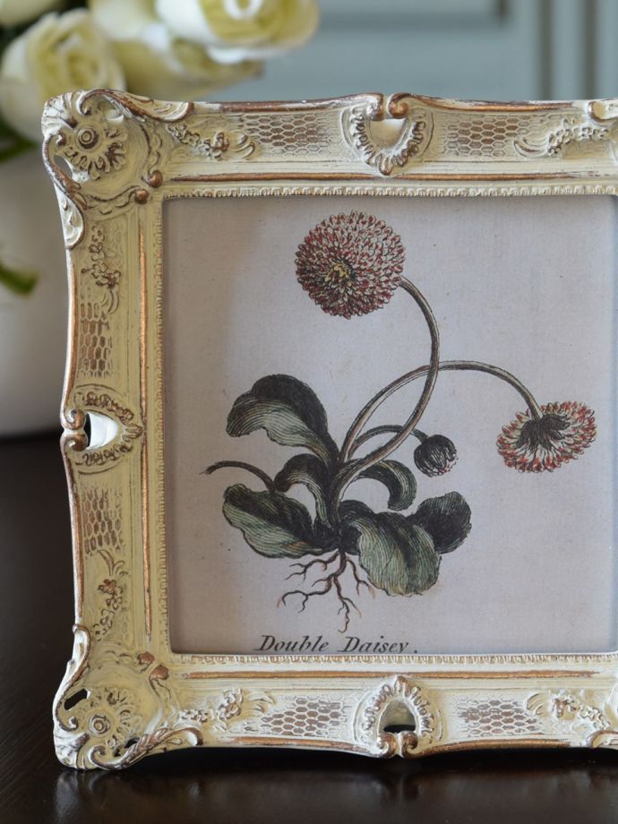 アンティーク風のスクエア型のフォトフレーム、フランス風の