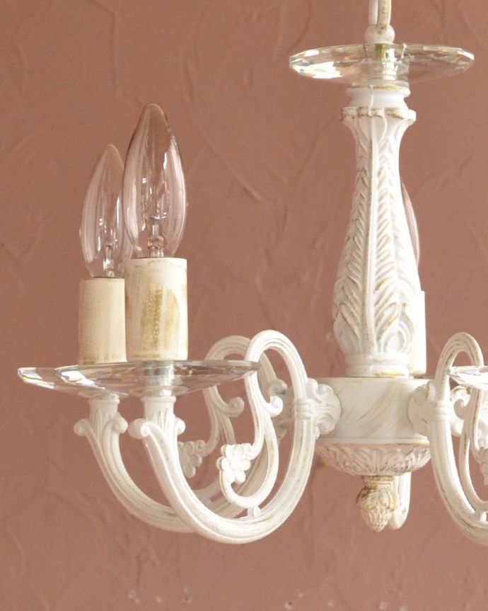 アンティーク調の照明器具、クリスタルのお皿が付いた5灯の