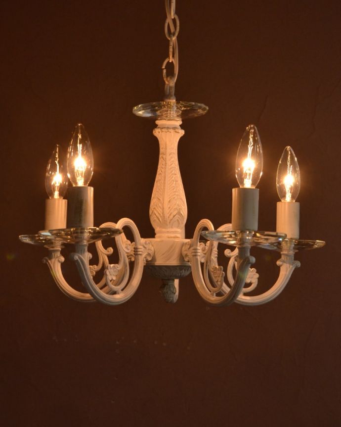 アンティーク調の照明器具、クリスタルのお皿が付いた5灯の