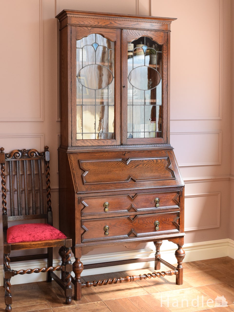 鍵付きのアンティーク家具、英国のビューローブックケース（本棚と