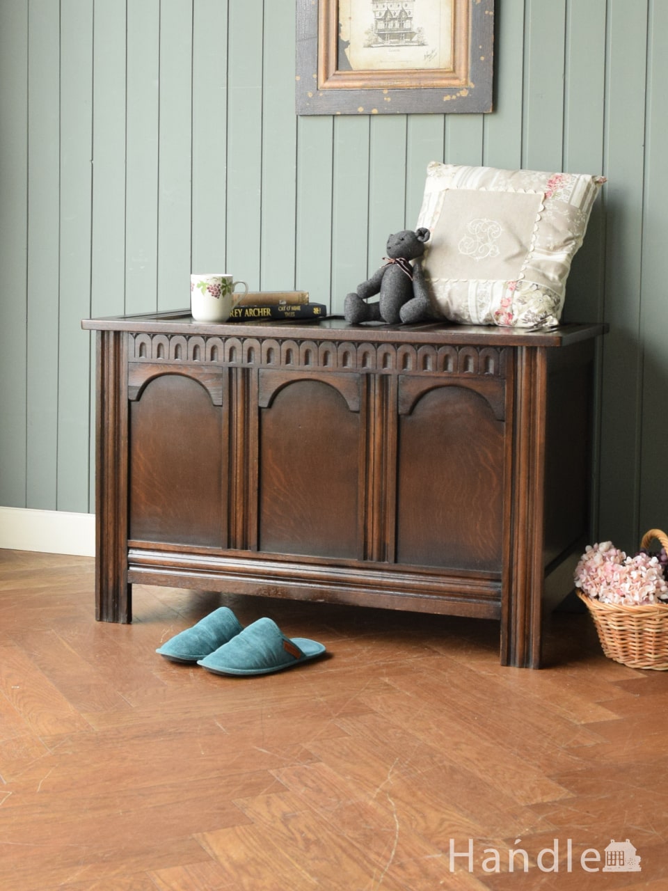 フランス輸入のアンティーク家具、おしゃれなブランケットボックス