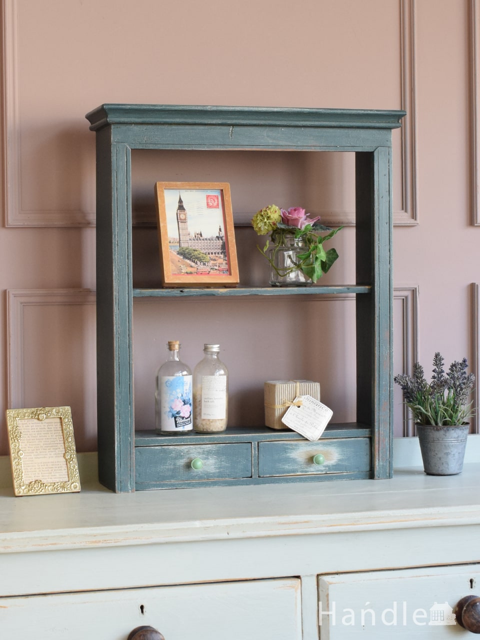 シャビーシックなアンティークシェルフ、フランスから届いたおしゃれな