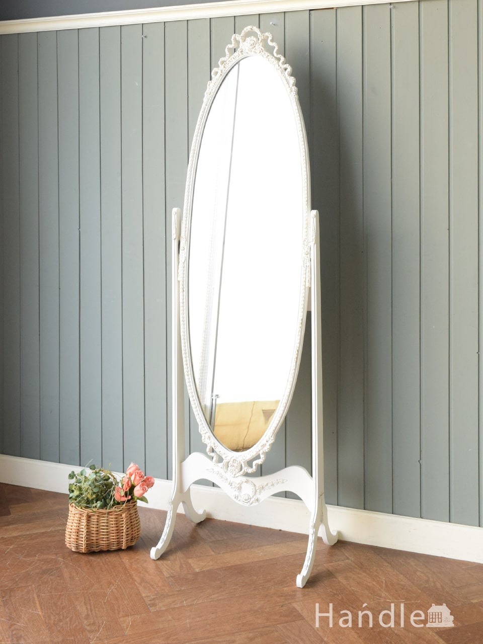 英国アンティークのおしゃれな壁掛け鏡、浮彫が美しいオーク材の