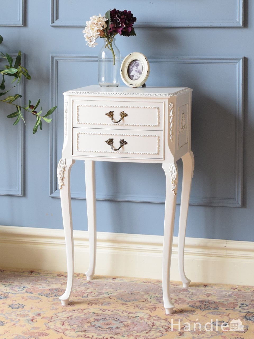 アンティークのおしゃれなチェスト、伸長式の天板が付いたサイド