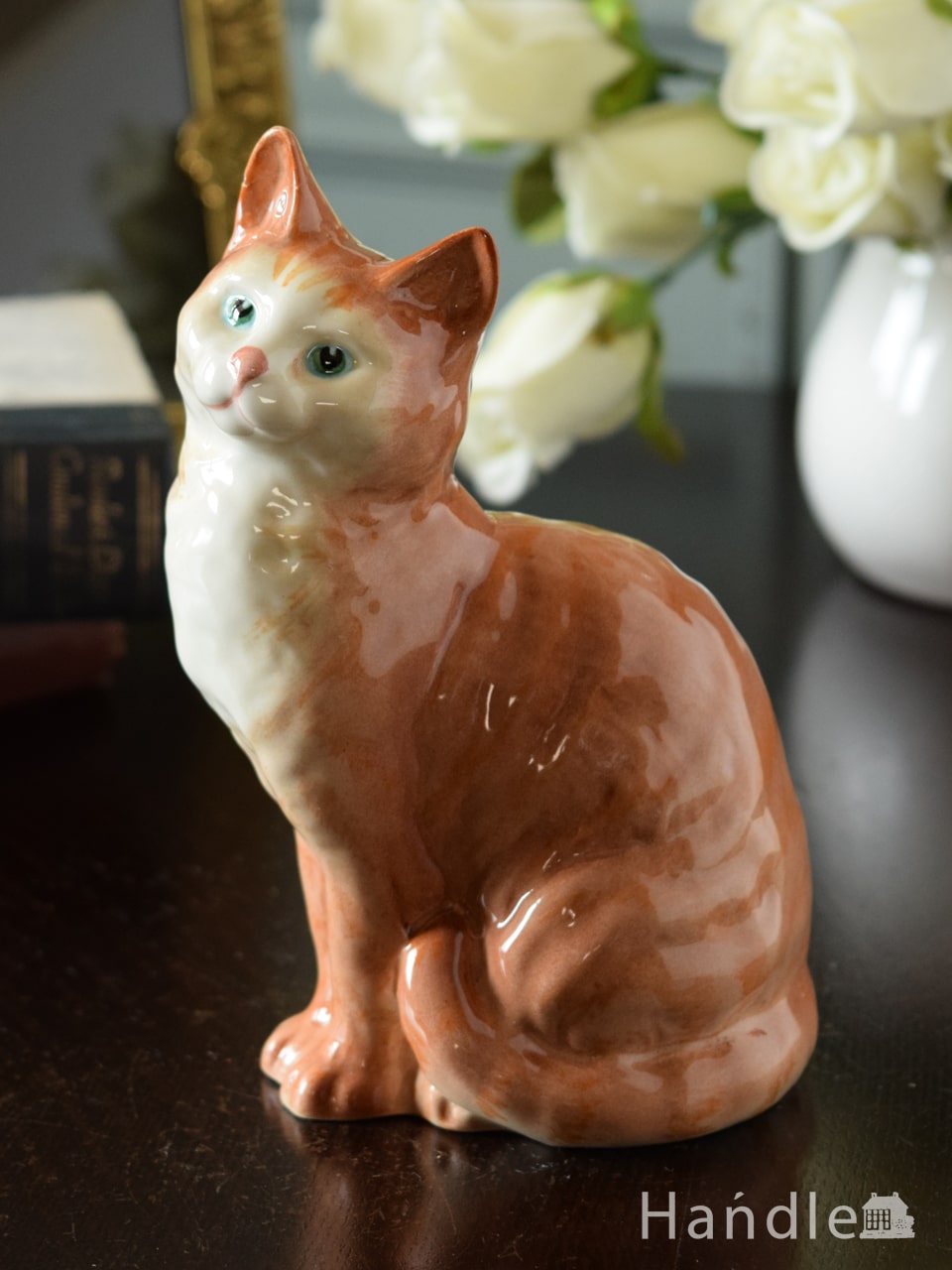 イギリスのアンティークの置物、ベスウィック社のネコのオブジェ
