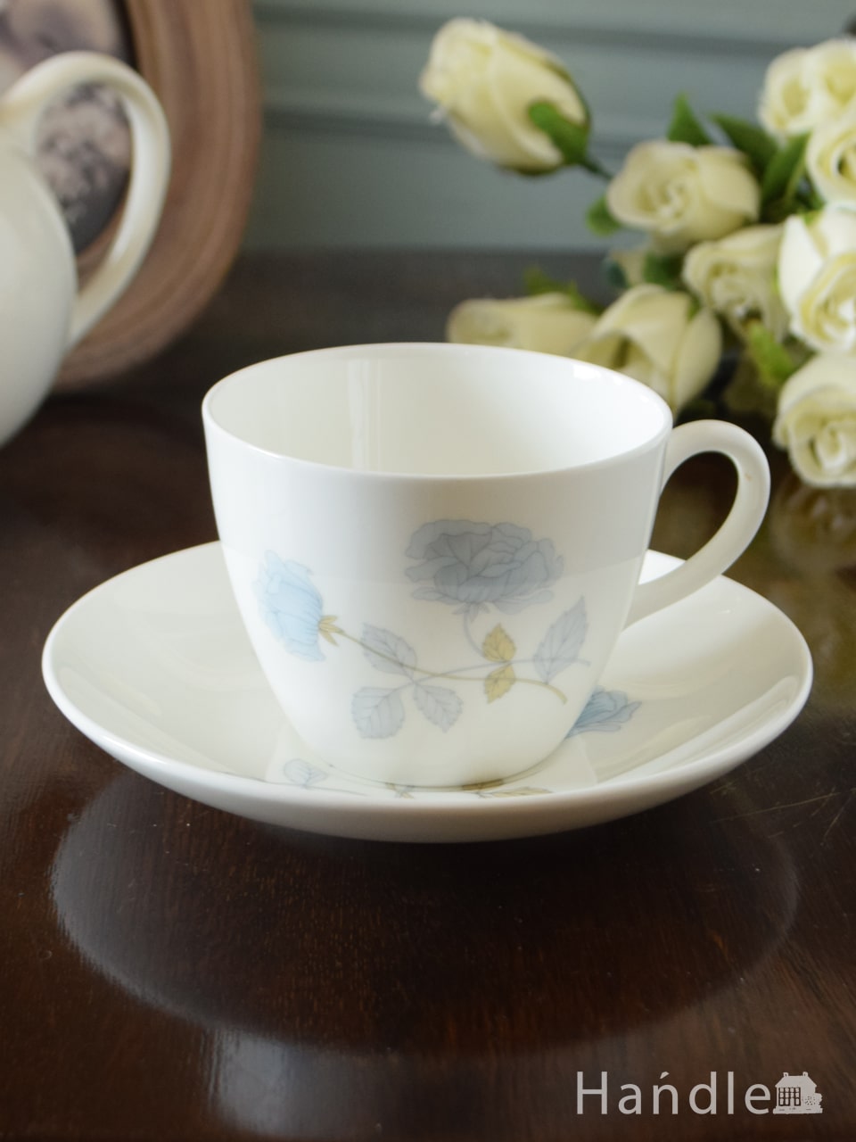 ウェッジウッド(Wedgwood)の陶磁器、アイスローズのアンティークカップ