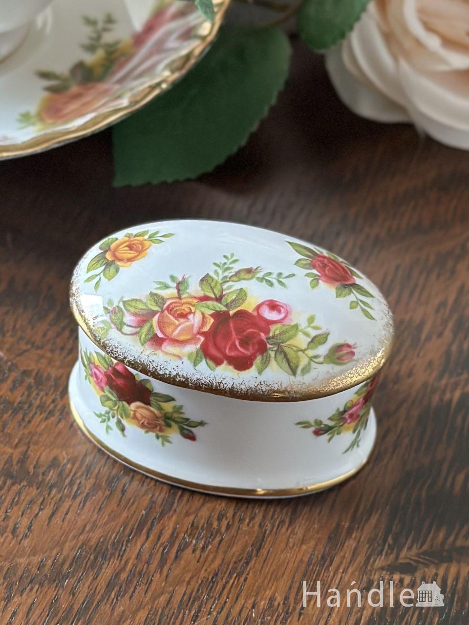 ウェジウッド社ジャスパーウェア、セージグリーン色が美しい