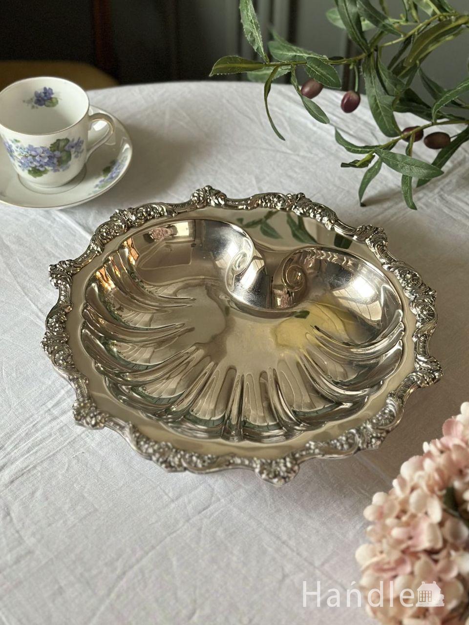 イギリスから届いたアンティークのおしゃれなトレイ、シルバープレート