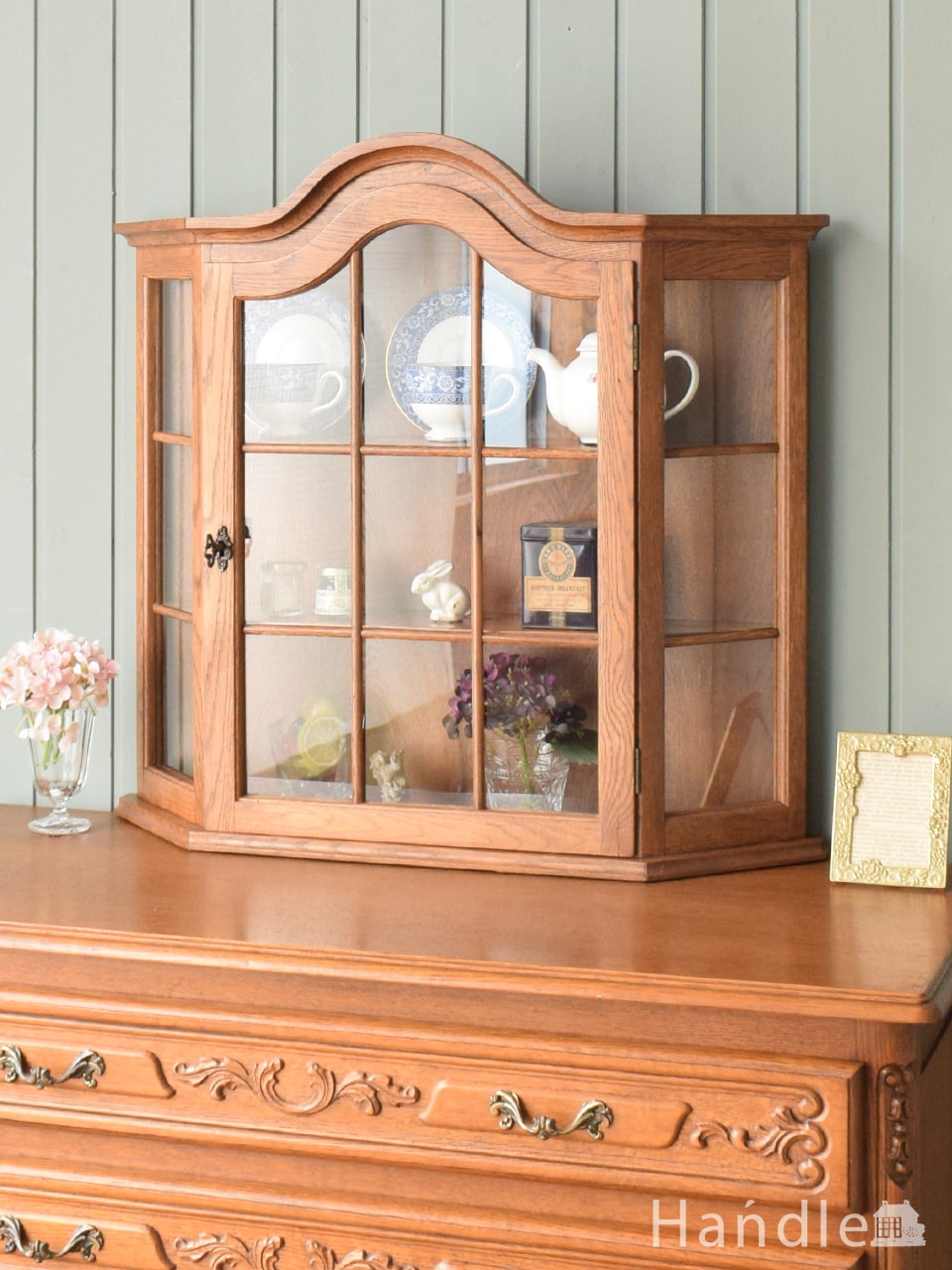 引き戸のヴィンテージガラスキャビネット、コレクションキャビネット