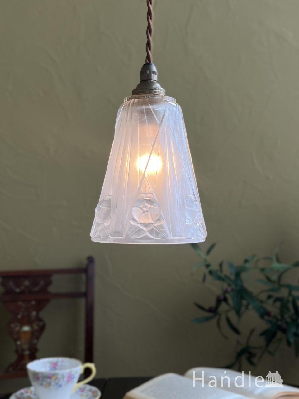 ふんわりと丸いシルエットが優しい、フランスアンティークのミルク