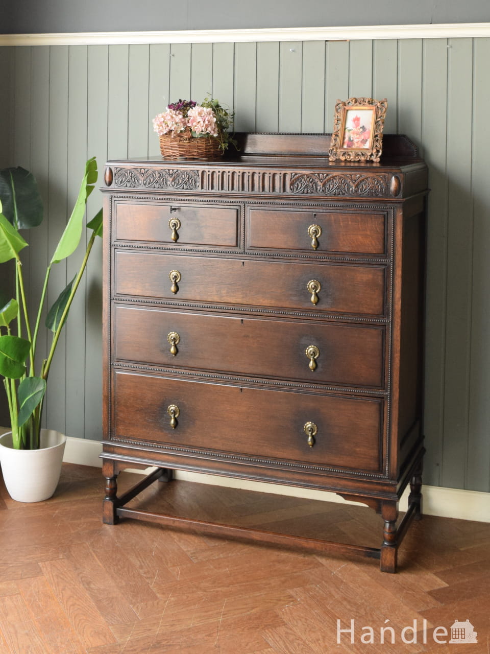 マホガニー材を使ったおしゃれなアンティークチェスト（整理ダンス）(k