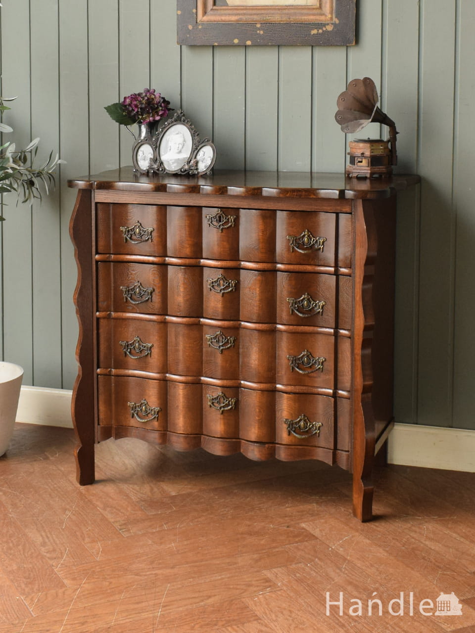 南フランススタイルのアンティーク家具、オーク材の3段チェスト