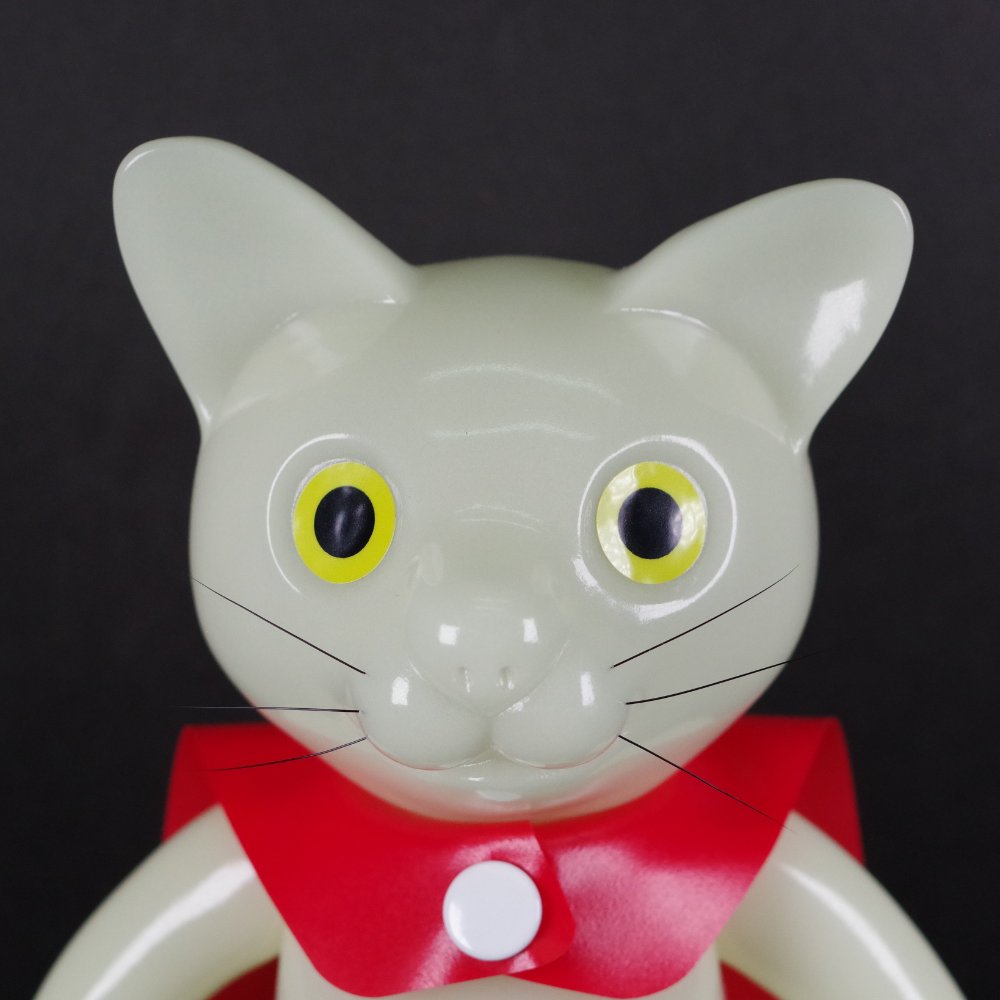 8月7日(水)18時より抽選開始】【駄玩具堂】クツネコ(蓄光)が登場