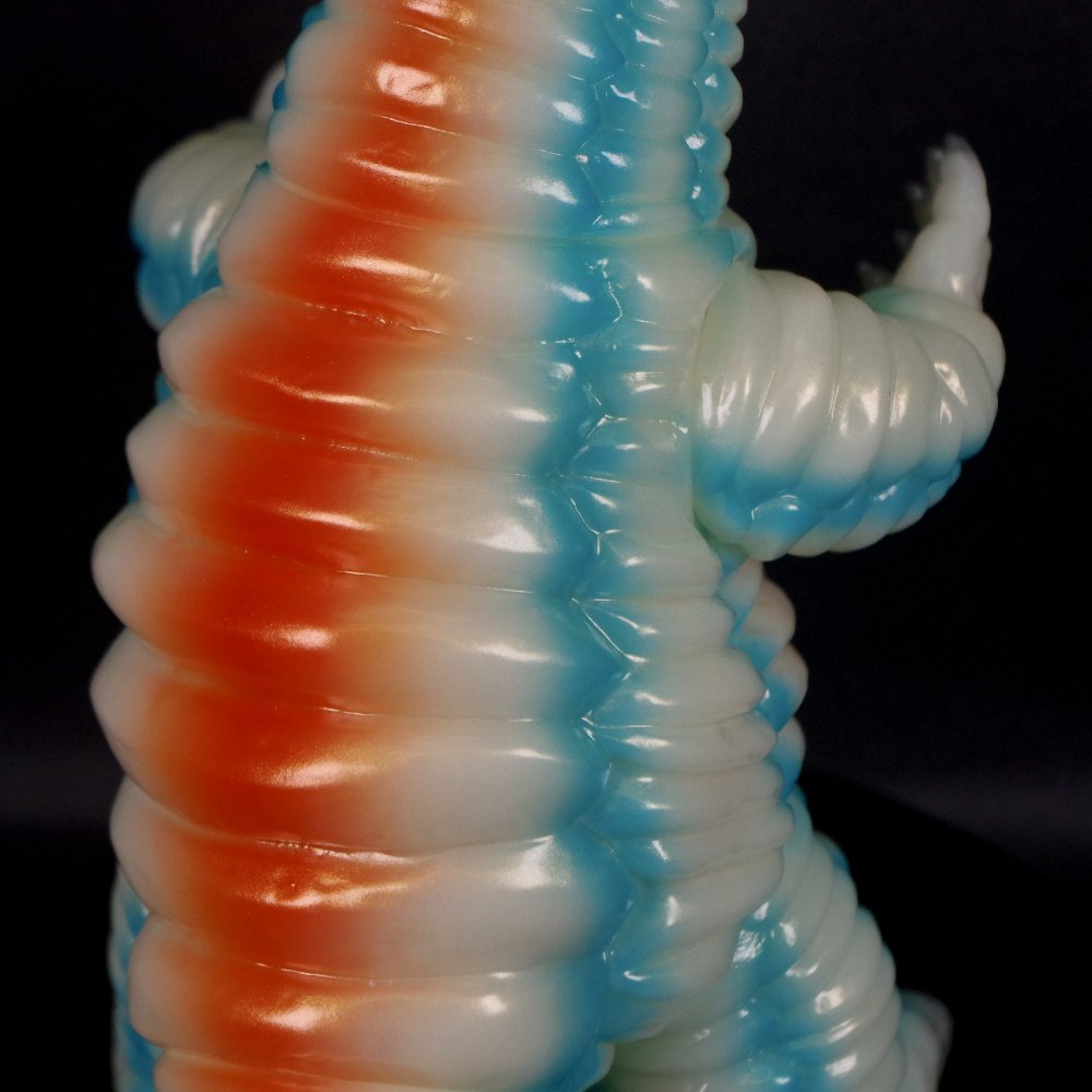 1月22日(水)18時より抽選開始】【STRANGE GALLERY】レッドキング(蓄光