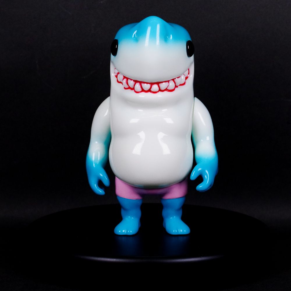 8月24日(木)18時より抽選開始】【Momoco Studio】SHARK BOY(海辺Ver