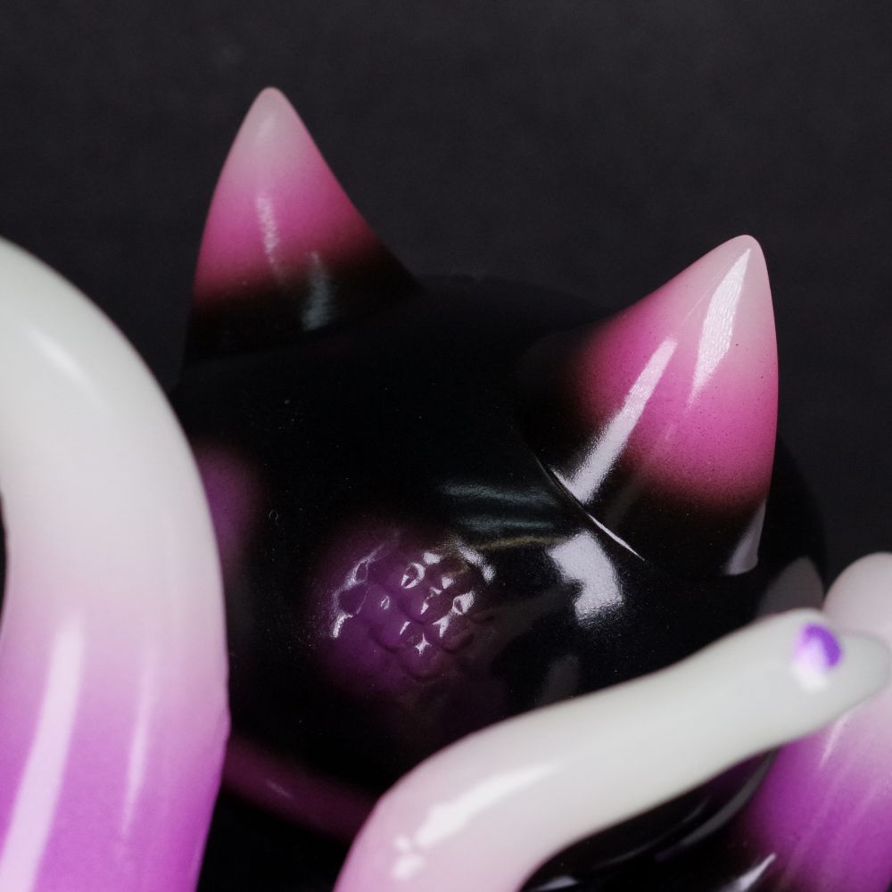 11月20日(月)18時より抽選開始】【MEOWWWTHRA】ニャスラ(蓄光パープル