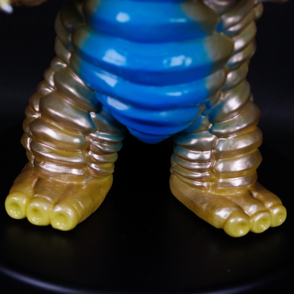 11月25日(土)より《TSUBURAYA CONVENTION 2023》で販売開始】【STRANGE