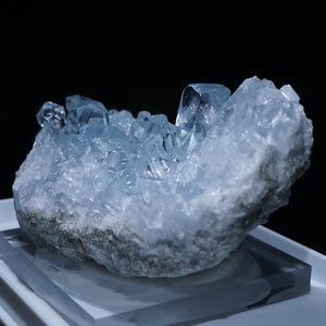 マダガスカル産 セレスタイト(天青石) |ハッピーギフト – 天然石