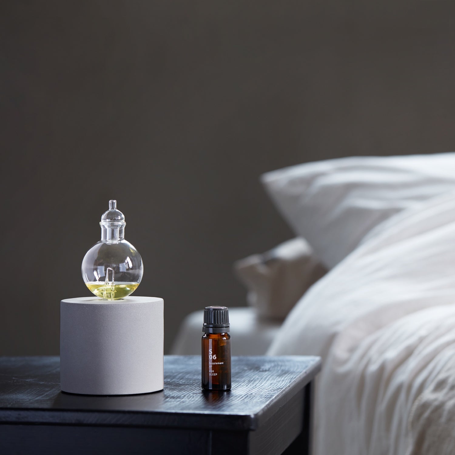 実験器具のようなディフューザー – HATCH