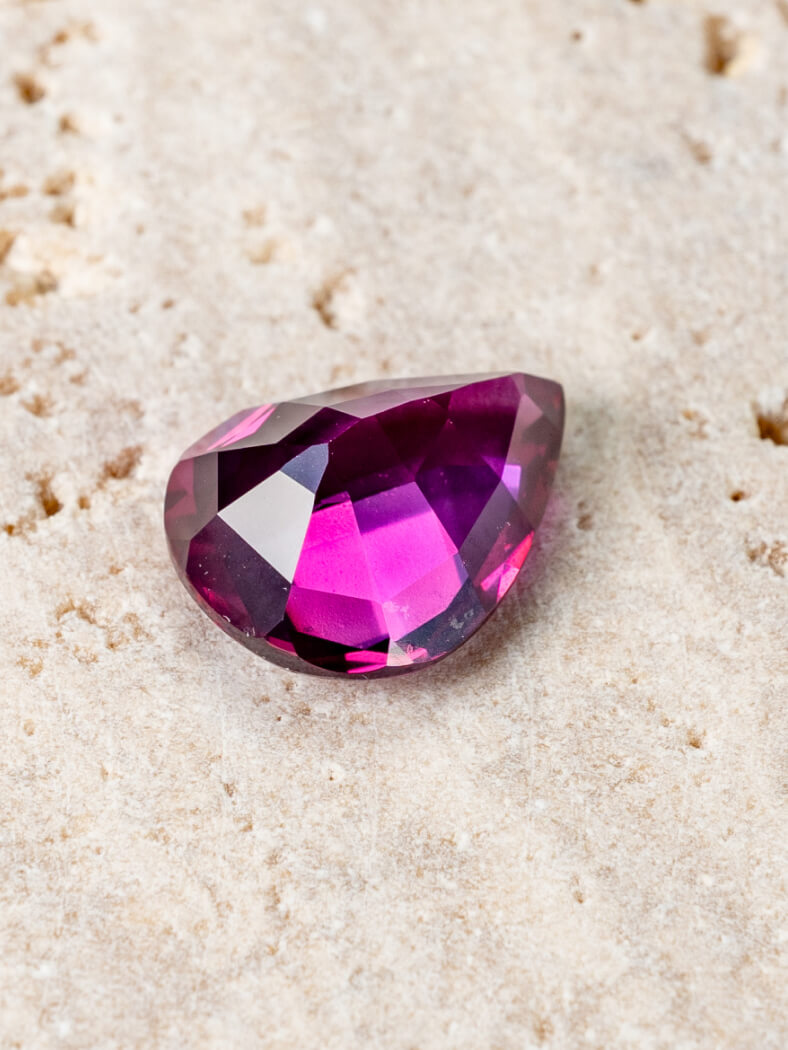スリランカ産 ピンクサファイア | item | H&Co.