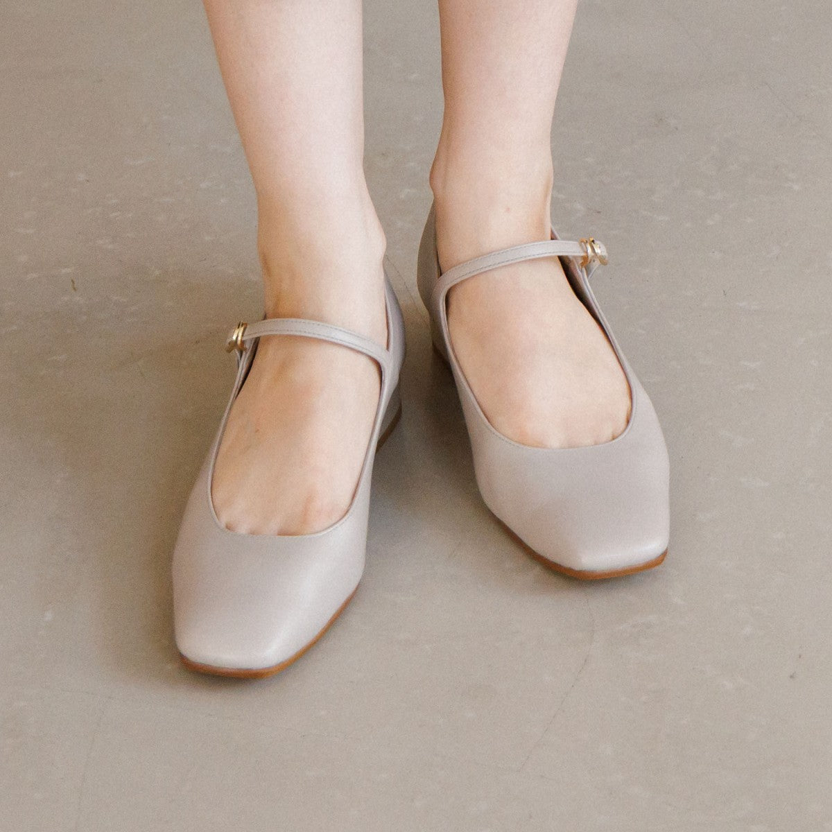 26SS新色】スクエアトゥメリージェーンパンプス/651111