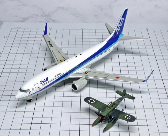 1/200「全日空 ボーイング737-800 トリトンブルー」完成写真 – 艦船
