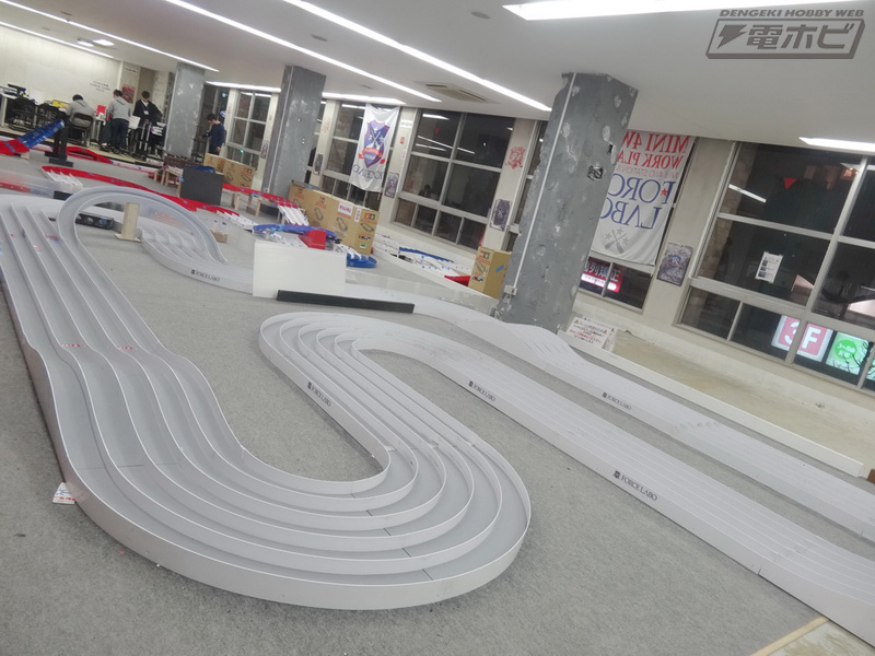 ジャパンカップもこれで制覇!? 横浜元町のミニ四駆サーキットに5レーン