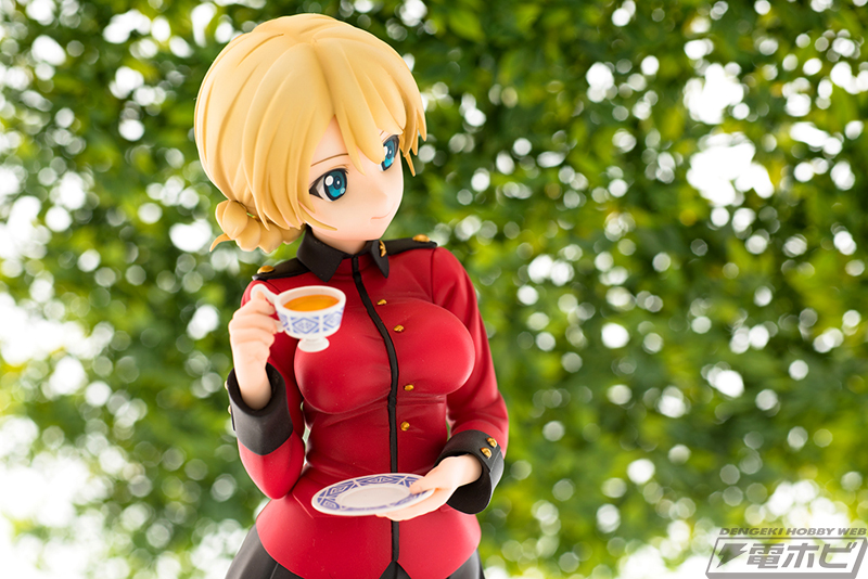 ガルパン』ダージリンがパンツァージャケット姿でキューズQから立体化