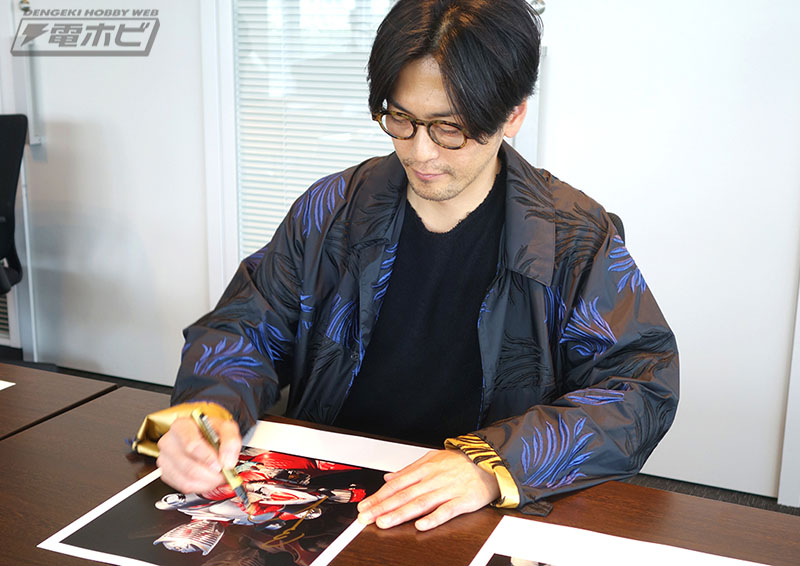 戦わなければ生き残れない！『仮面ライダー龍騎』が豪華フォトフレーム