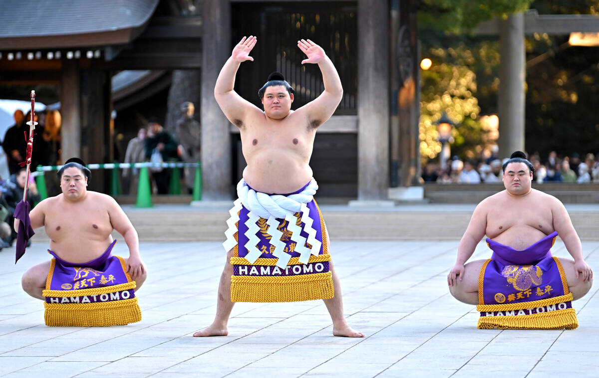 横綱・大の里が“天下統一”へ明治神宮土俵入り 徳川家康モチーフの化粧