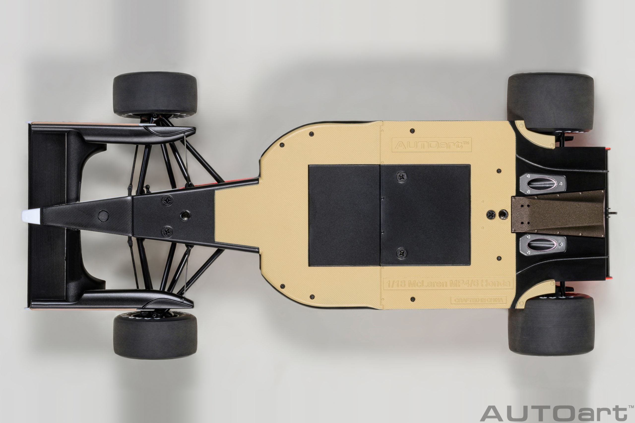 AUTOart 1:18 McLaren Honda MP4/6 1991 A. Sena #1 with McLaren logo