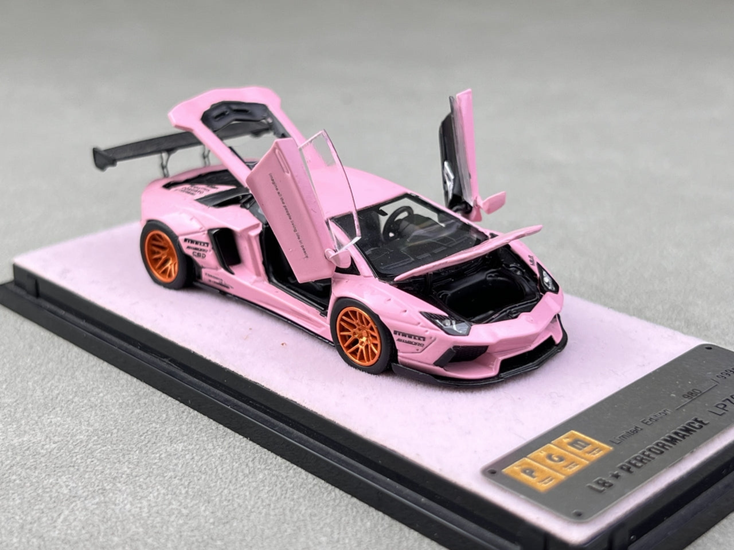 PGM 1:64 LBWK Lamborghini Aventador LP700-4 Pink (2 Versions