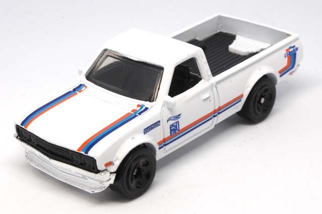 DATSUN 620のレビュー。作業用では留まらないカスタムダットサン