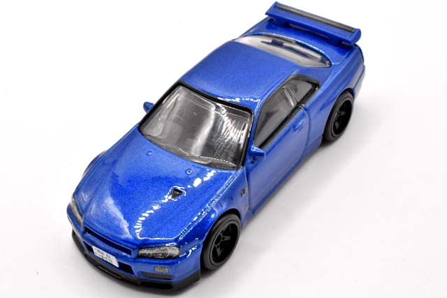 NISSAN SKYLINE GT-R V-SPEC II (BNR34)のレビュー！レーシーで