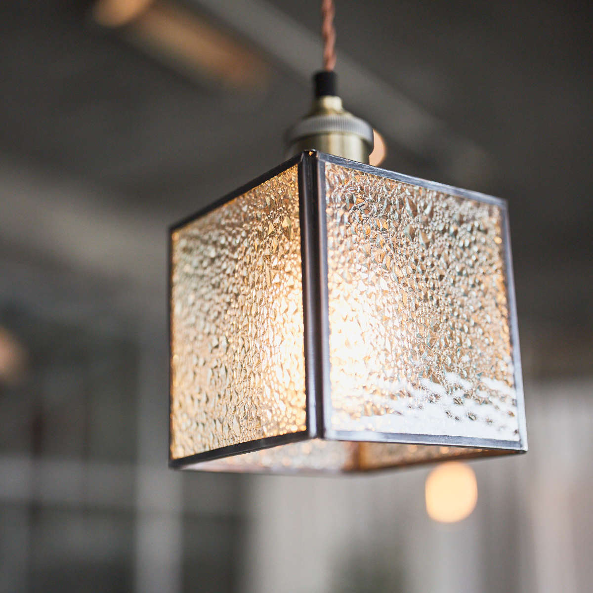 ペンダントライト ステンドグラスライト 四角 E26 – ハウジー